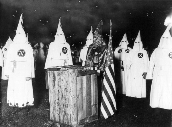 Image of KKK from 1920.