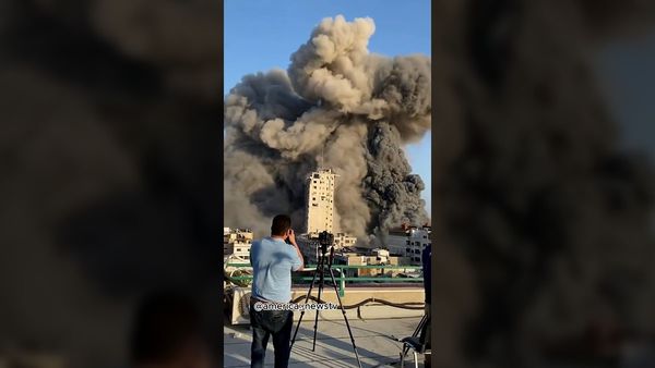 A video reposted in 2023 purportedly showed an Israeli airstrike hitting Gaza and causing a building to collapse but was recorded in 2021.